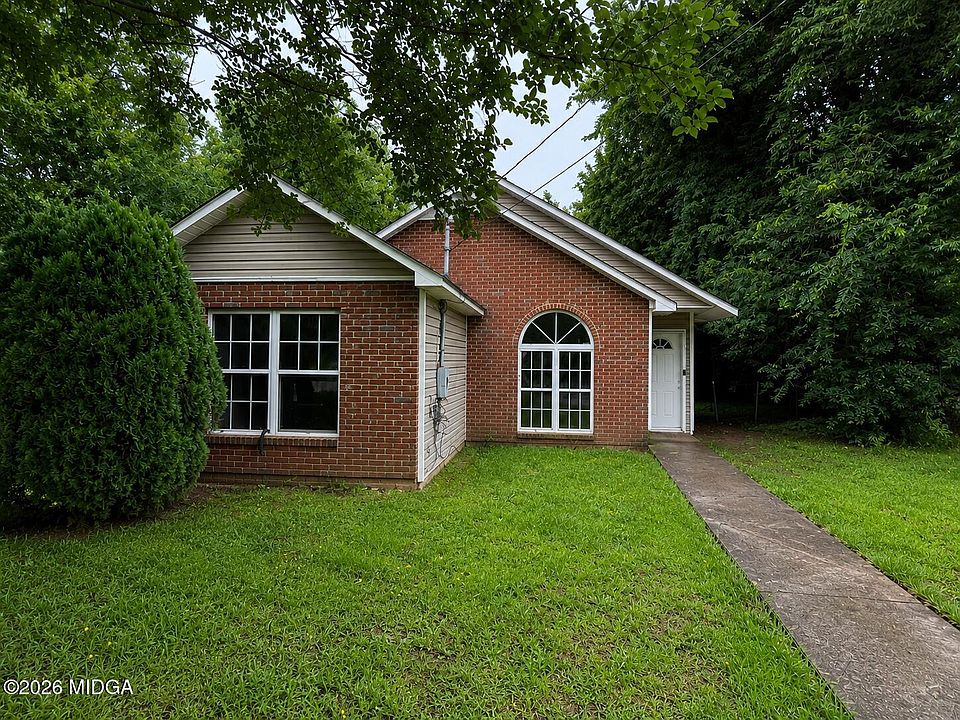 1st image of 712 Villa Esta Ave