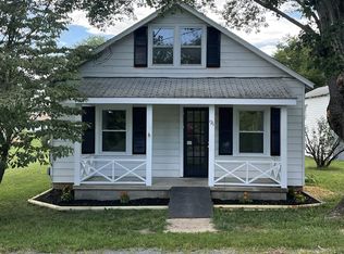 121 Concord Pl, Waynesboro, VA 22980