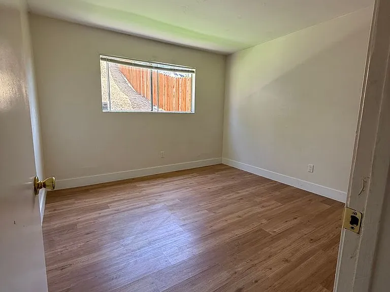 1820 Terry Ln — Photo 6