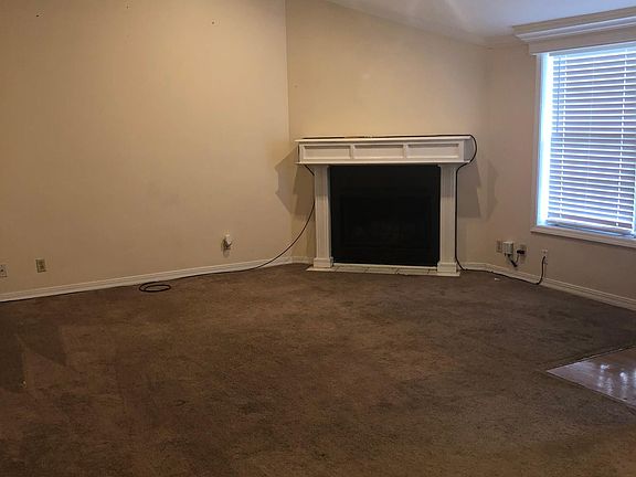 3rd image of 187 Pine Hills Dr