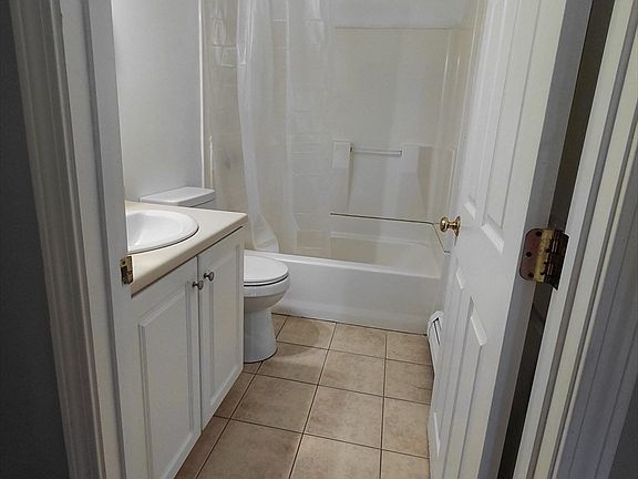 4th image of 627-629 Westford St