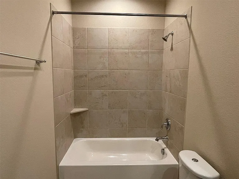 10418 Quiet Courtyard Rd — Photo 36