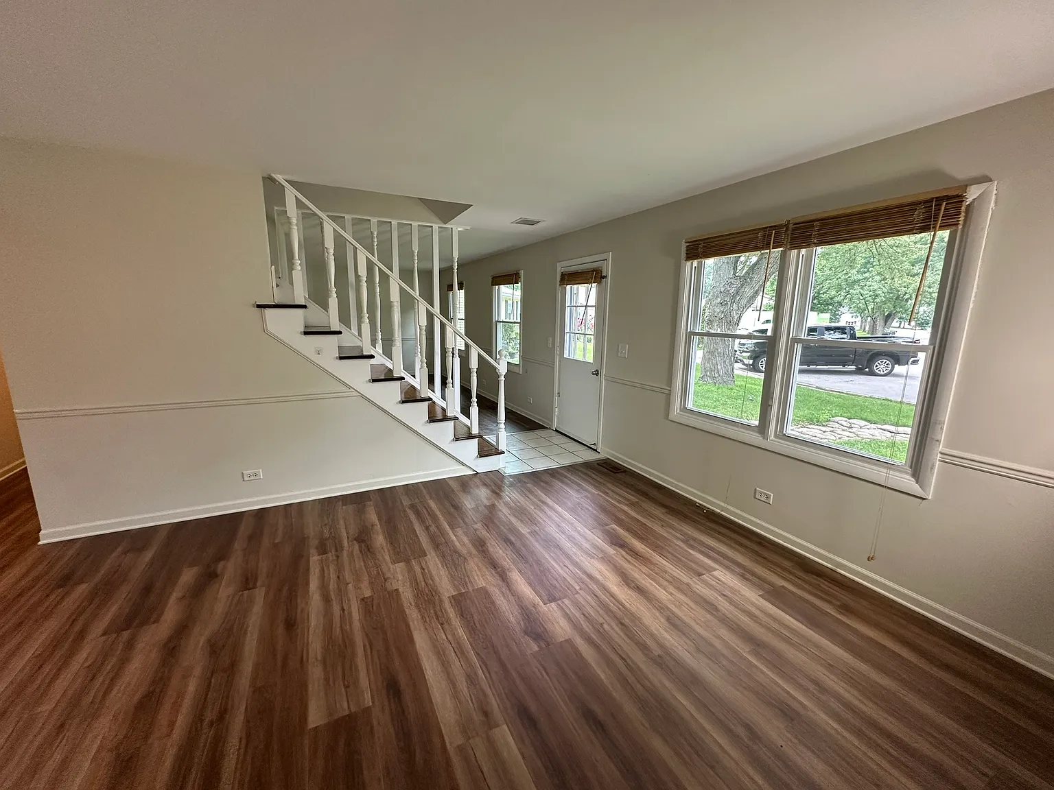 3 bed, 1600 sqft, $2,597 — Photo 2