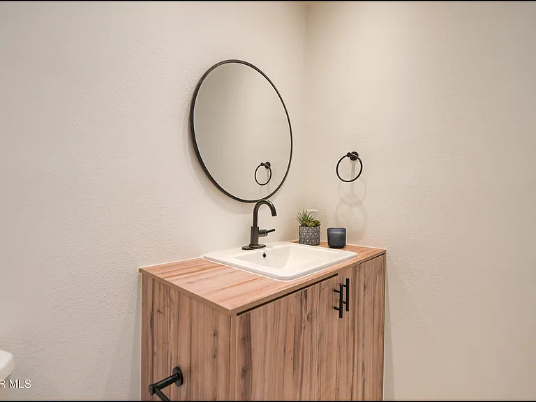 8617 Darlina Dr — Photo 29