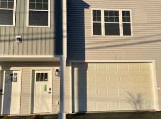 32 Main St #3, Manchester, NH 03102