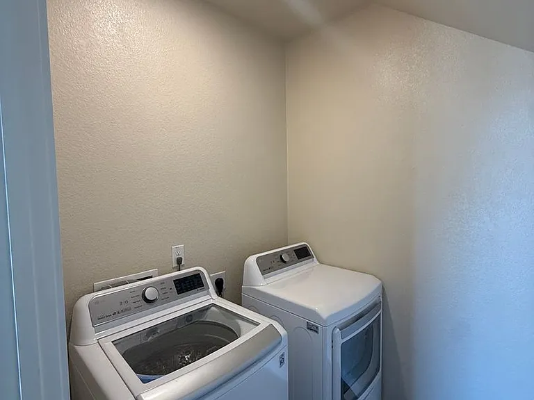 4310 Ocean Ln — Photo 4