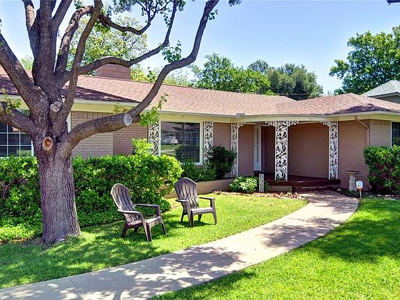 4th image of 4205 Westmont Ct