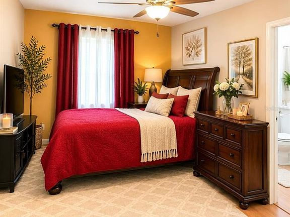 5th image of 172 Pinewood Cir