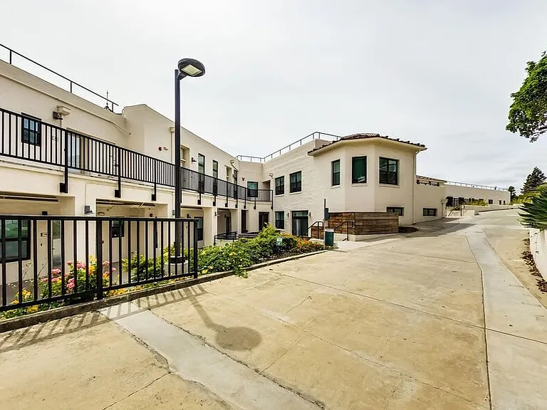 The Paloma at Oakland Hills — Photo 14