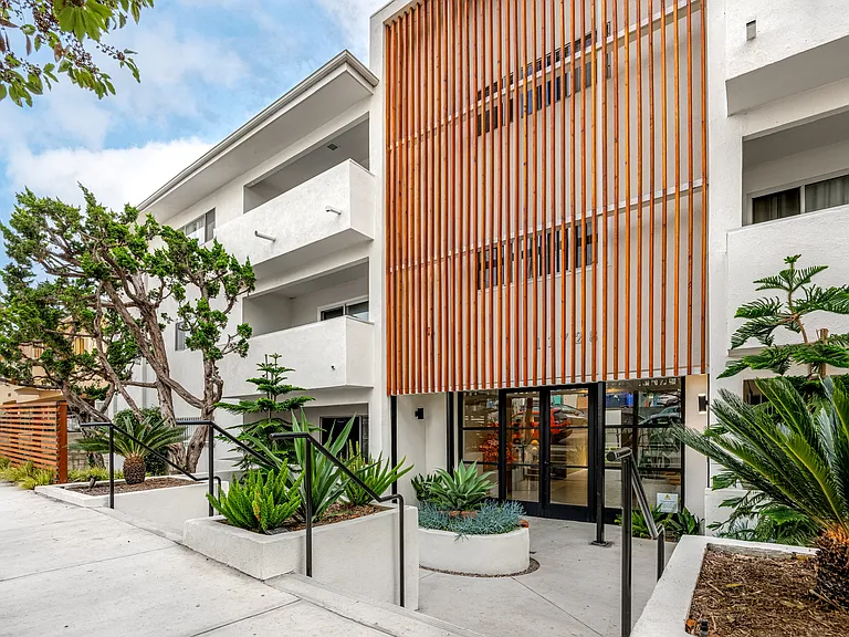 West Brent Apartments — Photo 5