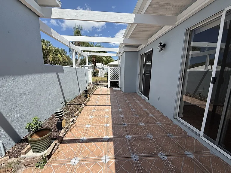 437 Wexford Cir #79 — Photo 15
