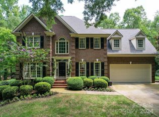 2505 Robin Hill Dr, Charlotte, NC 28210