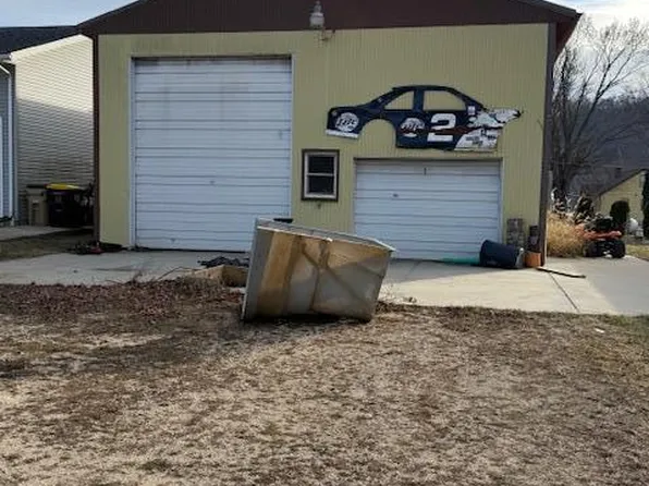 708 Bluff St, Brownsville, MN 55919