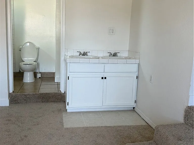 14707 S Denver Ave — Photo 6