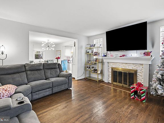 2nd image of 1644 Aberdeen Rd