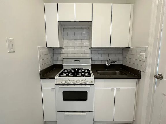 4th image of 182-30 Hillside Ave #2