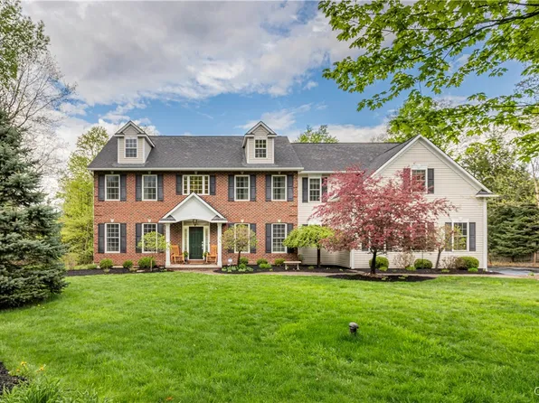 4314 Arbutus Dr, Manlius, NY 13104