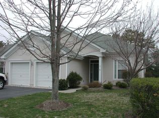 3 Spring Valley Dr, Lakewood, NJ 08701