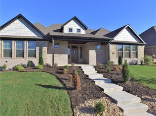 2204 NE Steinbeck Dr, Bentonville, AR 72712