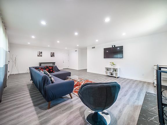 2nd image of 6961 Forbes Ave