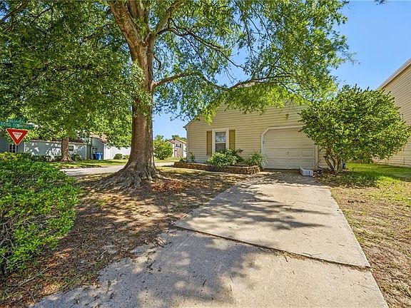 4th image of 1261 Lord Dunmore Dr