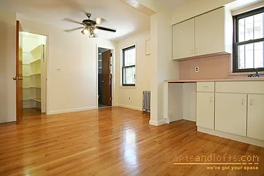 Rented by aptsandlofts.com