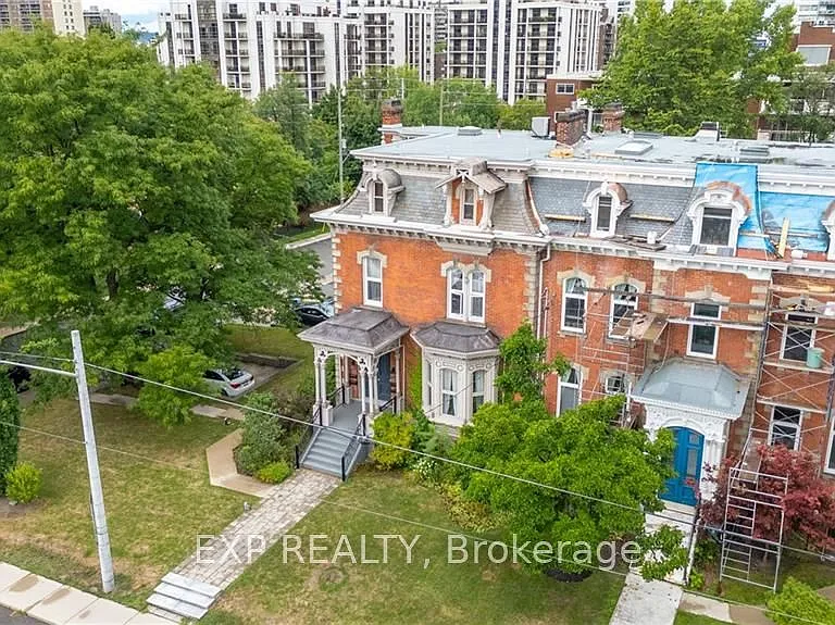 46 Herkimer St #2 — Photo 30