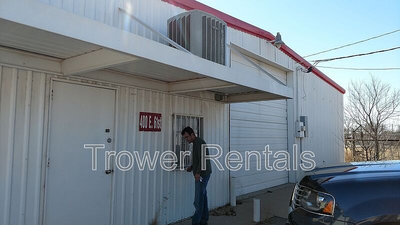 1st image of 400 E 61st St