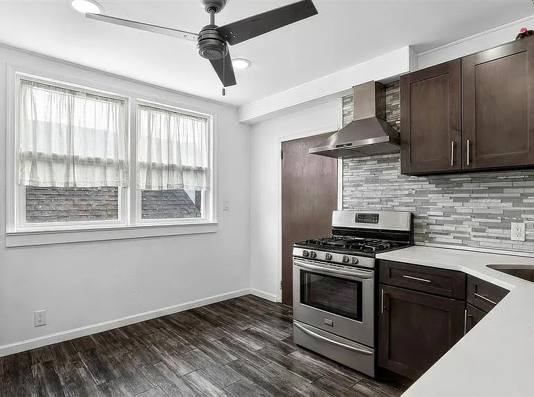 102 W 43rd St #2 — Photo 2