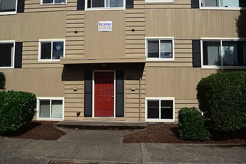 Sanders Apartments Photo 1