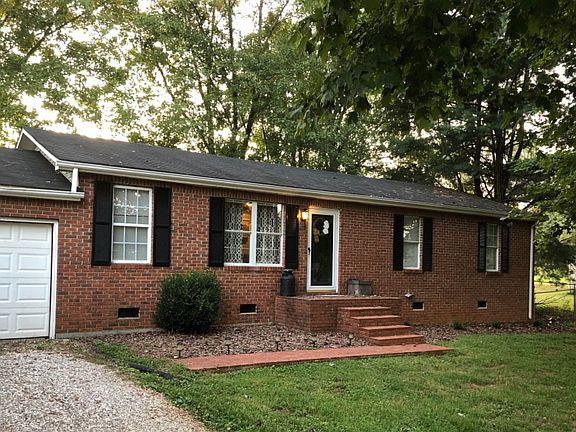 2nd image of 201 Countrywood Pl