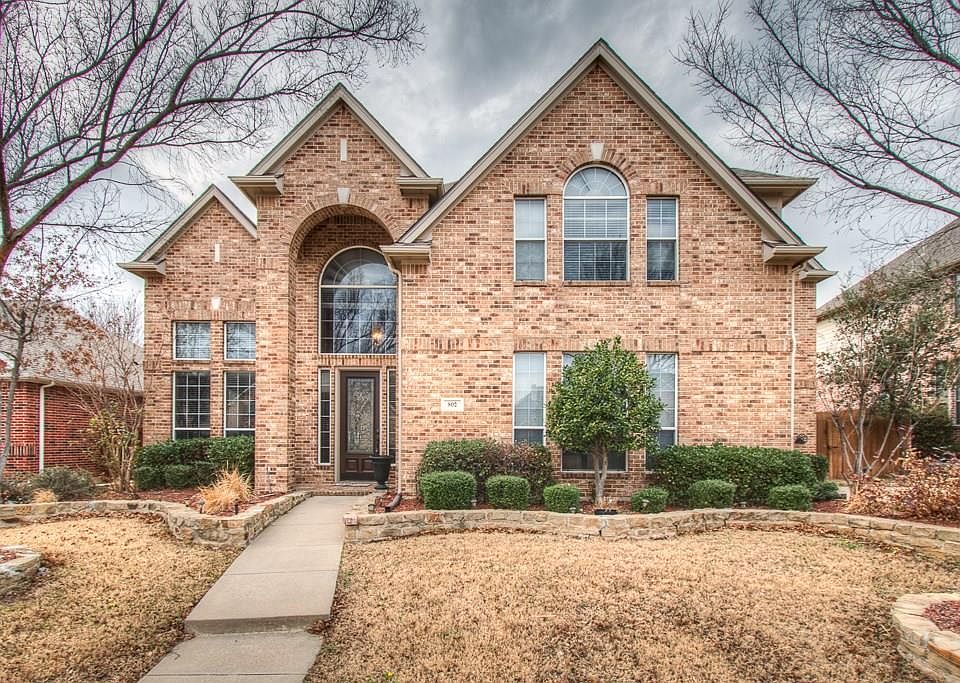 1st image of 802 Hidden Woods Dr