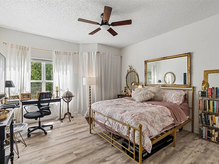 728 Coral Reef Dr #728 — Photo 21