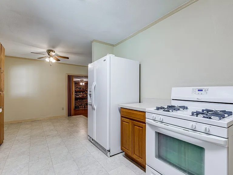 322 Byrnes Dr — Photo 10