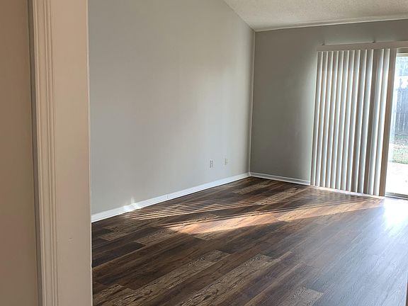 2nd image of 3905 Carroll Dr