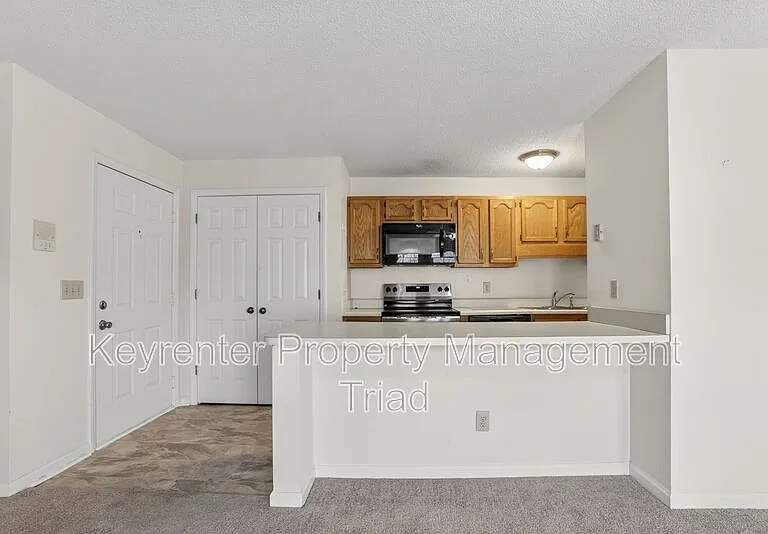 3701 Cotswold Ter #7G — Photo 3