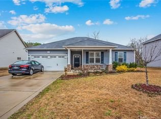 767 Roanoke Dr, Raeford, NC 28376