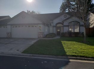 5127 Whisper Oaks Ln, Carmichael, CA 95608