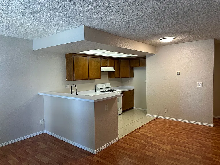 1603 W. Palmyra Avenue — Photo 3