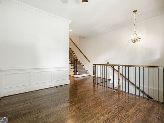 4th image of 69 Honour Ave NW