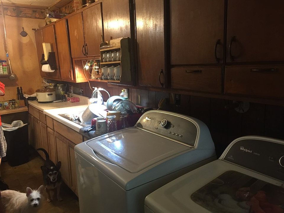 2nd image of 260 Rogers Cir