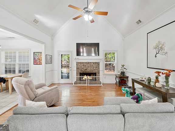 5th image of 602 Trellis Ct