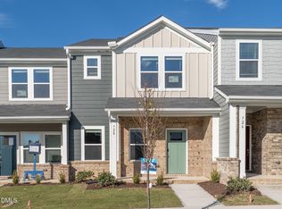 728 Chandler Stone Dr, Zebulon, NC 27597