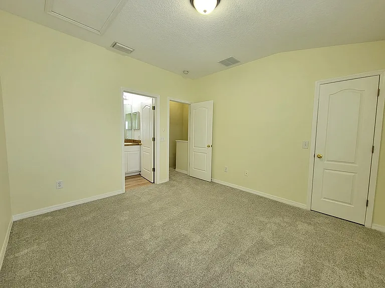 16414 Swan View Cir — Photo 14
