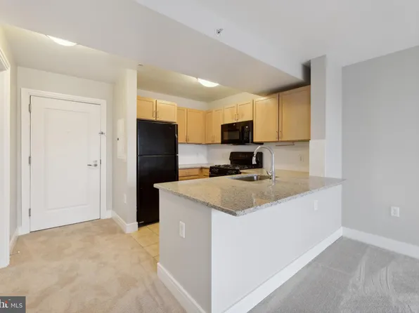 800 4th St SW APT N722, Washington, DC 20024