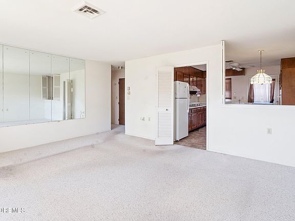 5th image of 1221C Argyll Circle #C