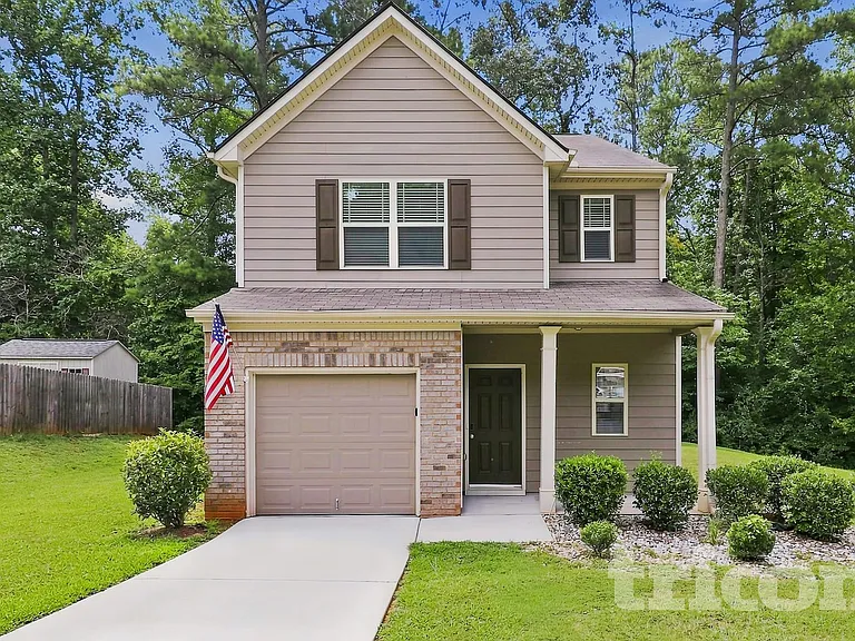 3272 Lowland Dr — Photo 1