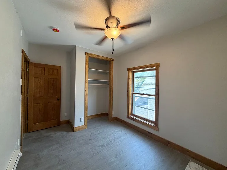 317 Earl St — Photo 11