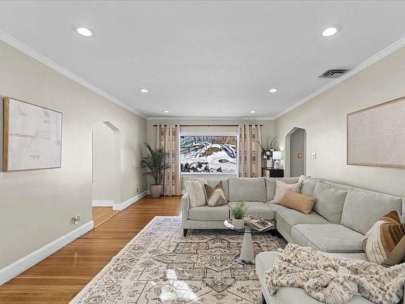 4th image of 55 Bellingham Rd