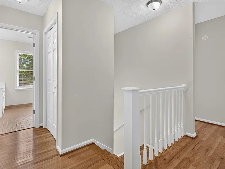 2027 Riding Ridge Rd — Photo 37